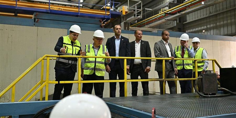 نائب رئيس الوزراء يتفقد سيجوارت لدعم توطين صناعات السكك الحديدية